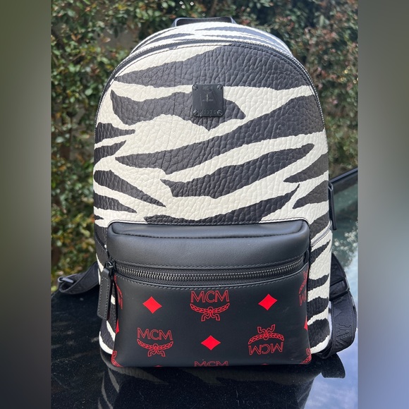 MCM Stark Backpack in Meta Safari Visetos - Picture 12 of 12